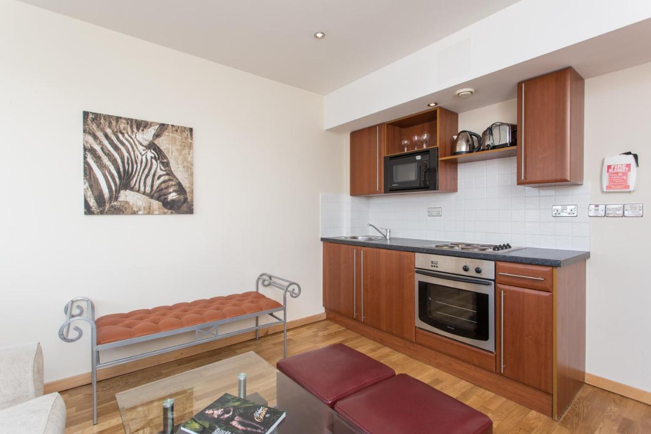 Roland House Apartment London Exterior photo